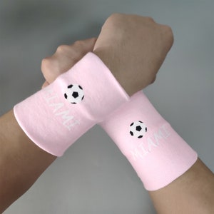 Personalisiertes Sport-Armband Schweißband, 2er-Set Benutzerdefinierte Fußball-Handgelenk-Schweißband, Team-Geschenk, Fußball-Fan-Geschenk