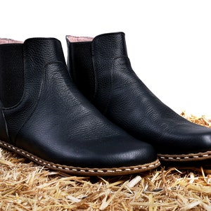 Men Barefoot BLACK CHELSEA Boot Black, Men Barefoot Boots, Flexible Wide Toe Boot, Handmade Boots, Boot For Winter, minimalist chelsea,