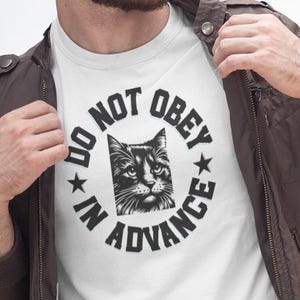 Não Obedeça com Antecedência Bella Canvas Camiseta Unissex Antifascista Protesto Gato