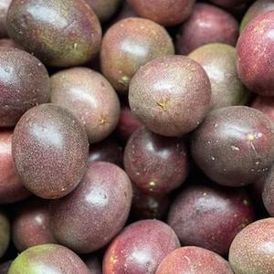 Fresh Passion Fruit - Sweet & Tart Exotic Tropical Superfruit - Handpicked for Freshness