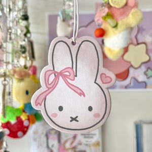 Söta luftfräschare för bilen | Olika fruktdofter | Biltillbehör | Rumsinredning | Doftande lyckobringare | Sanrio | Studio Ghibli | Miffy | Smiski bild 8