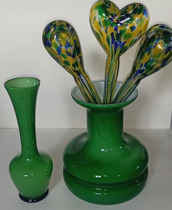 Two Vintage Belgian Green Glass Vases En Glazen Harten Van - Etsy