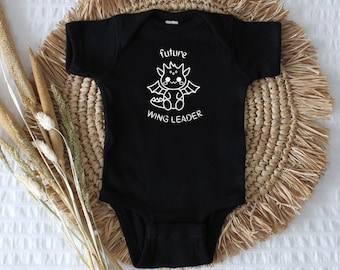 Future Wing Leader Bodysuit, Throne Of Glass Baby Merch, Fourth Wing, ACOTAR Baby, Manon And Dorian, SJM Merch, Book Lover Gift, TOG Baby