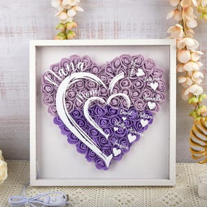 Marco de flores personalizado con forma de corazón para mamá, caja de sombras con monograma de rosa para mamá con nombre, regalo para el Día de la Madre, regalo para mamá abuela