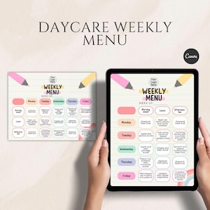 Peut inclure: Un menu hebdomadaire de garderie affiché sur une tablette et une feuille de papier. Le menu présente un horaire hebdomadaire avec des options de repas comme des fruits, de la purée et des lasagnes. Le texte "DAYCARE WEEKLY MENU" est en haut.