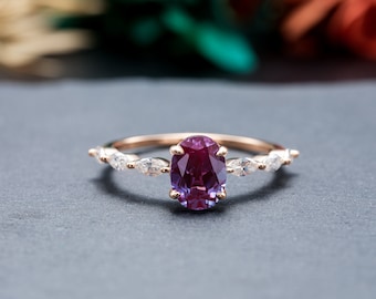 Oval Cut Alexandrite Engagement Ring, Rose Gold Promise Ring，Unique 4 Prong Wedding Ring, Oval Shaped Bridal Ring, Anniversary Gift