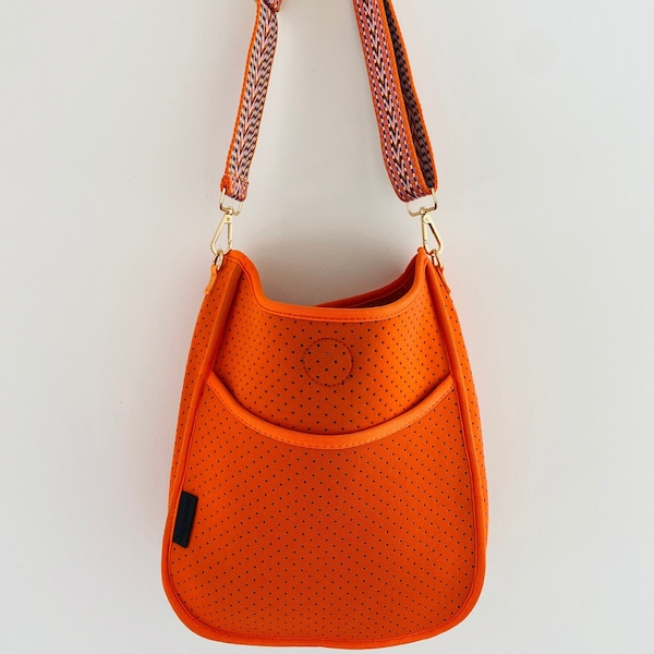 Bolso bandolera Sunset Orange de neopreno con correa ajustable en naranja, rosa, marrón y beige