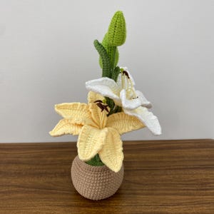 Crochet Flowers in Pot Artificial Lily Flowers Knitted Flower Bouquet Handmade flowers for Home Room crochet lily in pot, Easter Lily