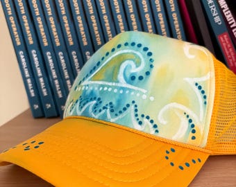 Gorra de camionero pintada a mano inspirada en el surf