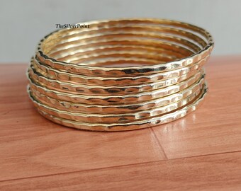 Set of 7 Hammered Brass Bangles, Stackable Bangle Set, Textured Bracelets, Minimalist Jewelry