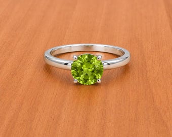 Solid 925 Silver Peridot Solitaire Ring – Minimalist Olive Green Gemstone August Birthstone