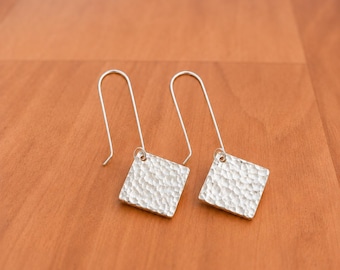 Hammered Square Silver Earrings, Minimalist Geometric Earrings, Modern Handmade Jewelry