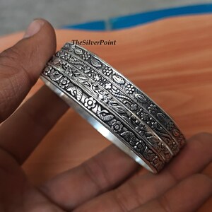 Silber Armreifen Set, Sterlingsilber Armreifen, Minimalistische stapelbare Armbänder, Schmuck für den Alltag