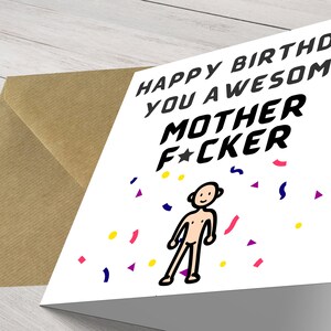 Feliz cumpleaños, increíble madre hijo de puta - Tarjeta de cumpleaños divertida - Minimalista divertido - Saludos para un día especial para esa persona especial