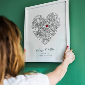 Personalisierte Weltkarte gerahmt Druck, neues Baby Geschenk, Jahrestag Hochzeitsgeschenk, benutzerdefinierte Karte Druck, Wandkunst, Wohnzimmer Digitaldruck