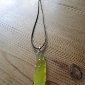 Andara Crystal Pendant, Electric Opalescent Yellow