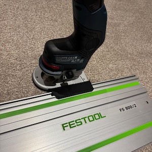 Bosch Oberfräse GKF 12V-8 Führungsschienenadapter für Festool Führungsschiene
