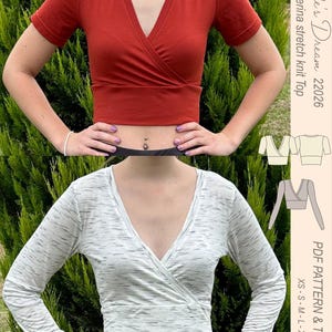 Puede incluir: Dos tops de punto estilo envolvente. El superior es de manga corta y rojo-naranja. El inferior es blanco de manga larga con vetas grises. El texto "Myrtle's Dream 22026 Ballerina stretch knit Top" es visible. El texto "PDF PATTERN & TUTORIAL XS-S-M-L-XL" también es visible.