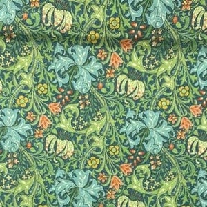 GREEN WIILIAM MORRIS: Dressmaking Craft Fabric - 100% Cotton - Golden Lily