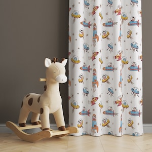 Ruimteraketgordijnen, kinderkamergordijnen met ruimtepatroon, kinderkamergordijnen met ruimtepatroon, kinderkamergordijnen, buitenaards decor kinderkamergordijn