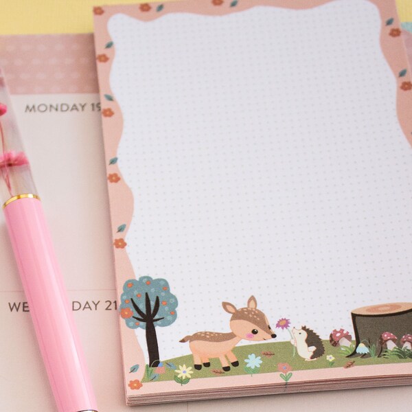 Get Organised with Adorable Animal-Themed Notepad:Perfect for Journaling, Planning. Great way to stay organised and add fun to your routine.