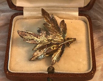 黄金のスターリングシルバーの花のつぼみのブローチ、ヴィンテージのデンマークデザイン