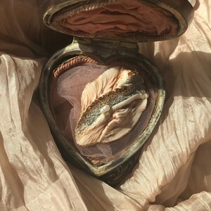 Sapphische Vintage Porzellan Brosche von Sonja Design, Porsgrunn, Norwegen
