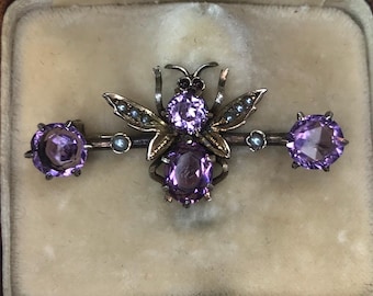 Belle Époque fly silver brooch in amethyst, seed pearls, and garnet