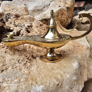 Golden Brass Aladdin Lamp: Moroccan Oil Lamp Ornament (18cm)