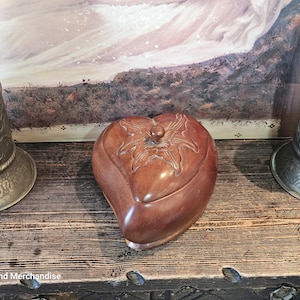 Vintage Hand-Carved Heart Wood trinketboxes • Flower Carved Lid with Knob • Jewelry Keepsake Box