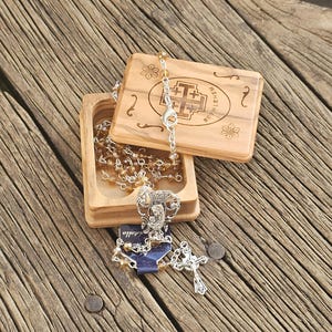 Real crystal rosary 4mm beads Can be worn With olive wood box