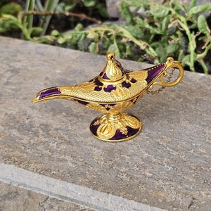 A small Aladdin oil lamp Moroccan lamp Purple glaze