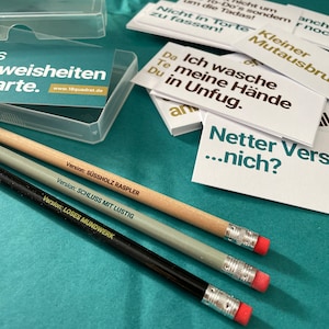 Cadeau de bureau : Lot de 24 cartes avec inscription et 3 crayons – Cartes typographiques amusantes pour collègues, humour au travail, décoration de bureau