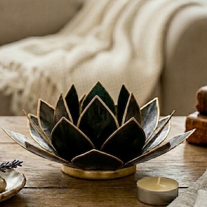 Portavelas Lotus Negro y Dorado • Decoración de Flor de Loto • Cáscara de Pimiento • Decoración Elegante para el Hogar