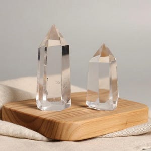 Rock Crystal Point Lemuria • clear energy • natural • AAA quality • for meditation, rituals & cleansing Various variations