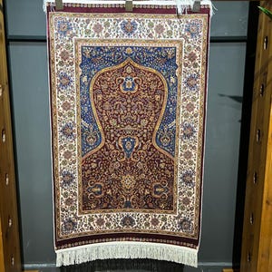 Red Prayer Mat Pure Silk , 3x4ft Muslim Silk Rug , Luxury Silk Prayer Rug Gift For Muslim ,Silk Sajjadah , Janamaz Mat, Gebetsteppich
