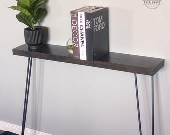 Rustic Narrow Console Table – Perfect Fit for Small Spaces