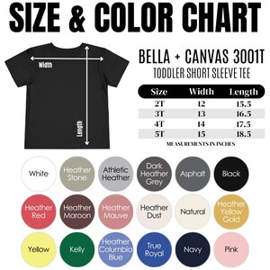 K&ouml;nnte beinhalten: Gr&ouml;&szlig;en- und Farbtabelle f&uuml;r das Bella + Canvas 3001T Kurzarm-T-Shirt f&uuml;r Kleinkinder. Die Tabelle zeigt die Gr&ouml;&szlig;en 2T bis 5T mit den entsprechenden Breiten- und L&auml;ngenma&szlig;en in Zoll. Die Tabelle zeigt auch eine Vielzahl von Farben, darunter Wei&szlig;, Heather Stone, Athletic Heather, Dark Heather Grey, Asphalt, Schwarz, Heather Red, Heather Maroon, Heather Mauve, Heather Dust, Natural, Heather Yellow Gold, Gelb, Kelly, Heather Columbia Blue, True Royal, Navy und Pink.