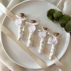 Bonbons de mariage aux amandes, Bonbons aux amandes personnalisés, Cadeaux de fiançailles en Jordanie, Bonbons de mariage, Cadeaux de bienvenue pour bébé