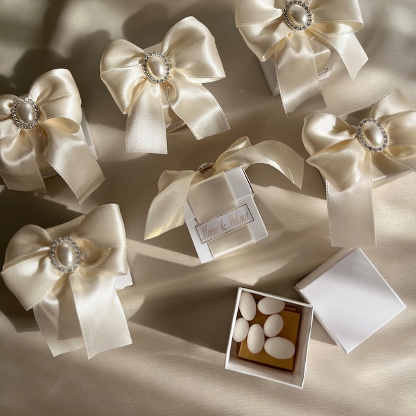 Wedding Favors Gift Box With Candy, Candy Boxes For Baby , Wedding Favors Gift Box With Chocolate ,  Luxury chocolate wedding favors