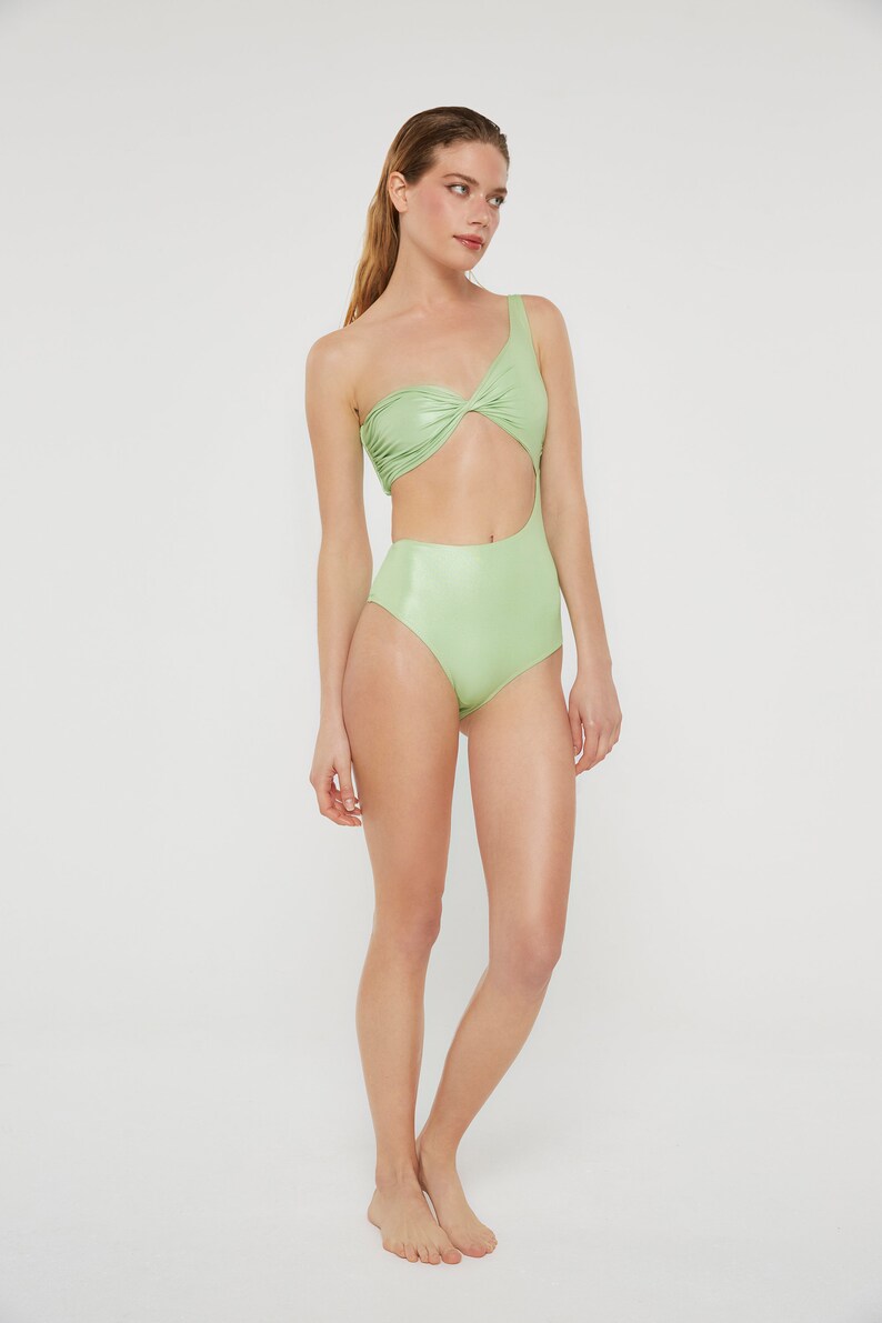 One shoulder one piece bathing suit with front twist cut outs image 4