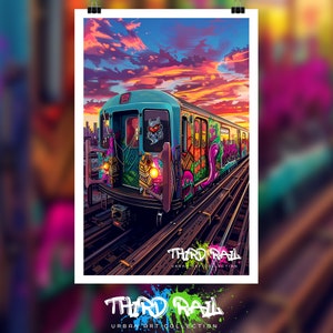 Peut inclure: Un train de métro recouvert de graffitis colorés avec un ciel de coucher de soleil en arrière-plan. Le train est étiqueté "Third Rail Urban Art Collection".