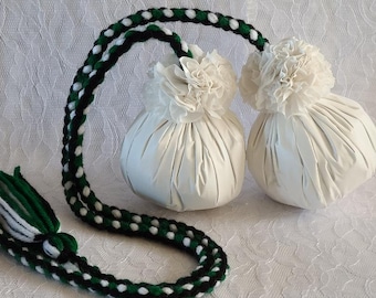 Adult Maori Long Poi Ball - Green Taura