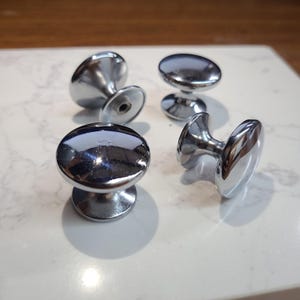10 pc Modern Round Polished Chrome Cabinet Knobs – Sleek Metal Drawer Pulls for Kitchen, Bathroom and Furniture