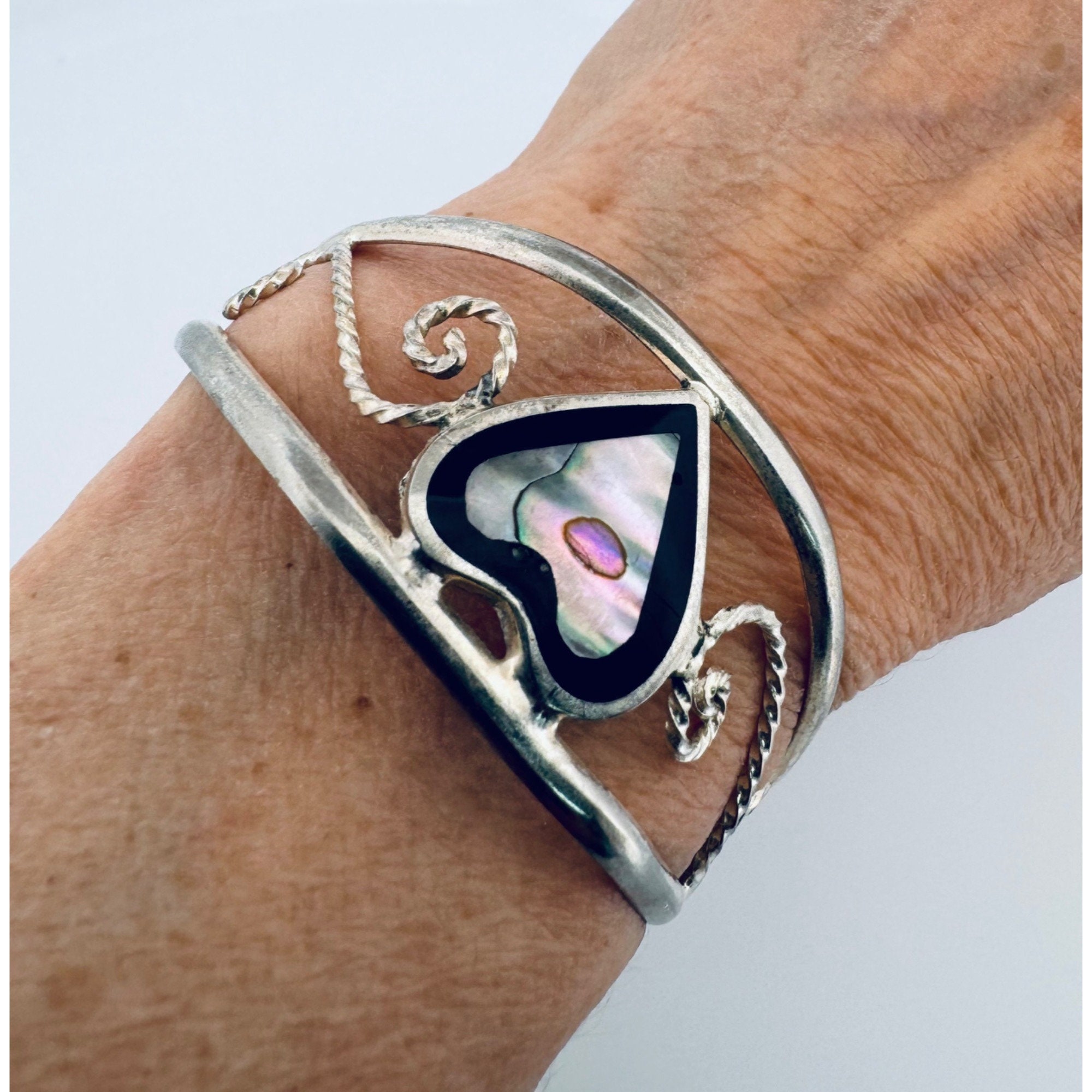 Vintage Sterling Silver Alpaca Mexico Heart Cuff Bracelet Vintage Sterling Silver Alpaca Mexico Heart Cuff Bracelet