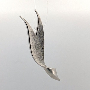 Vintage Estate Sterling Silver 925 Modernist Leaf Brooch Pin 4.6g 59.6mm Signed