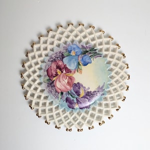 Vintage 1950 Lattice Edge Floral Plate, MCM Shabby Chic Farmhouse Iris Floral Lattice Plate, Hand Painted Lattice Plate Wall Decor