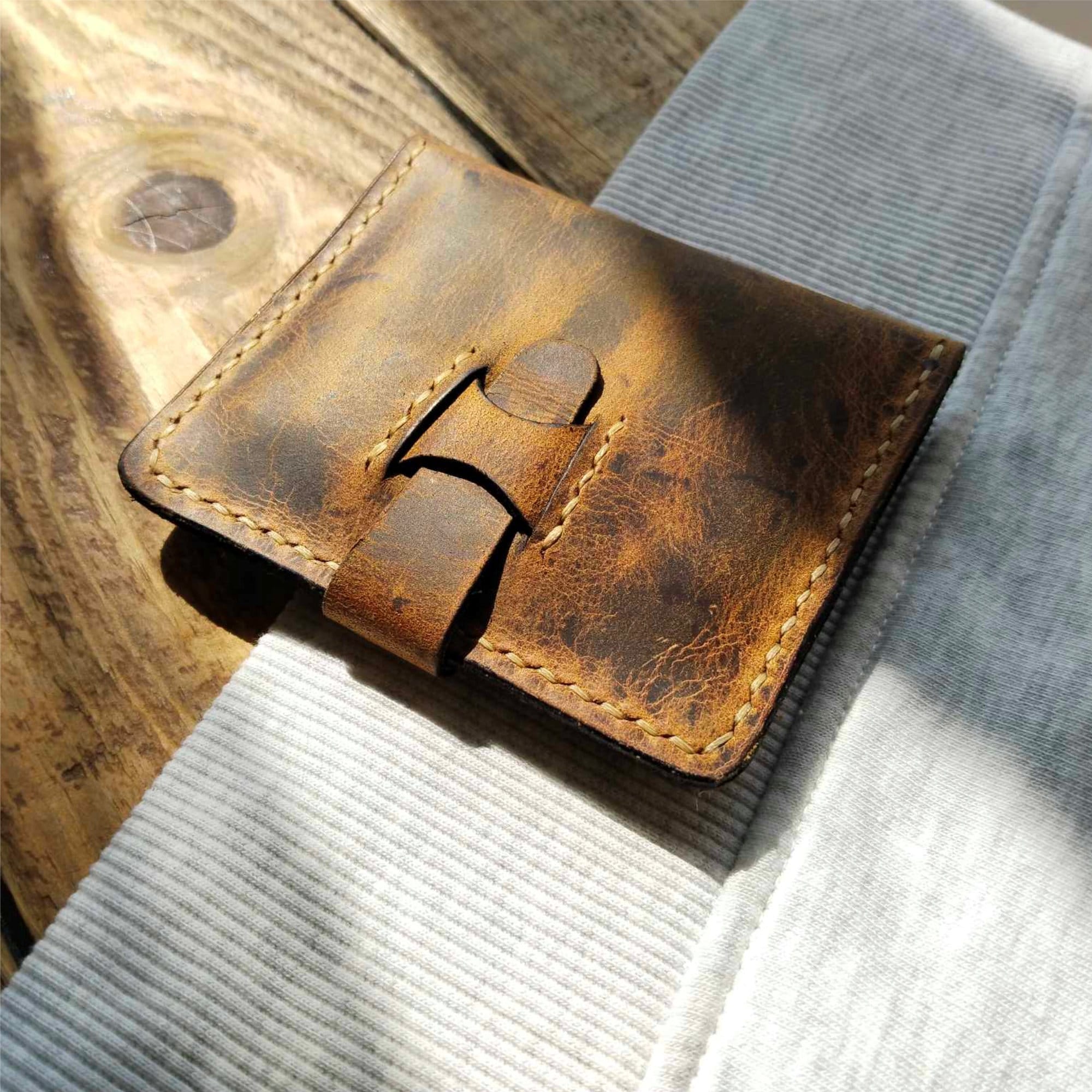 TEXTURED CUSTOMISABLE POCKET CARD HOLDER main image 1