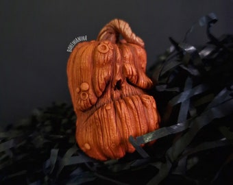 Zucca di Halloween, zucca decorativa artigianale, scultura in pasta polimerica, zucca ornamentale, scultura di zucca da collezione