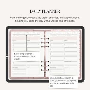 Puede incluir: Una agenda diaria rosa y dorada con un archivador de anillas. La agenda tiene secciones para tareas diarias, prioridades, citas, objetivos y logros. La agenda tambi&eacute;n tiene una secci&oacute;n de calendario con pesta&ntilde;as para cada mes.